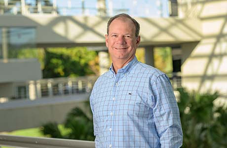 headshot armando pimentel headshot armando pimentel